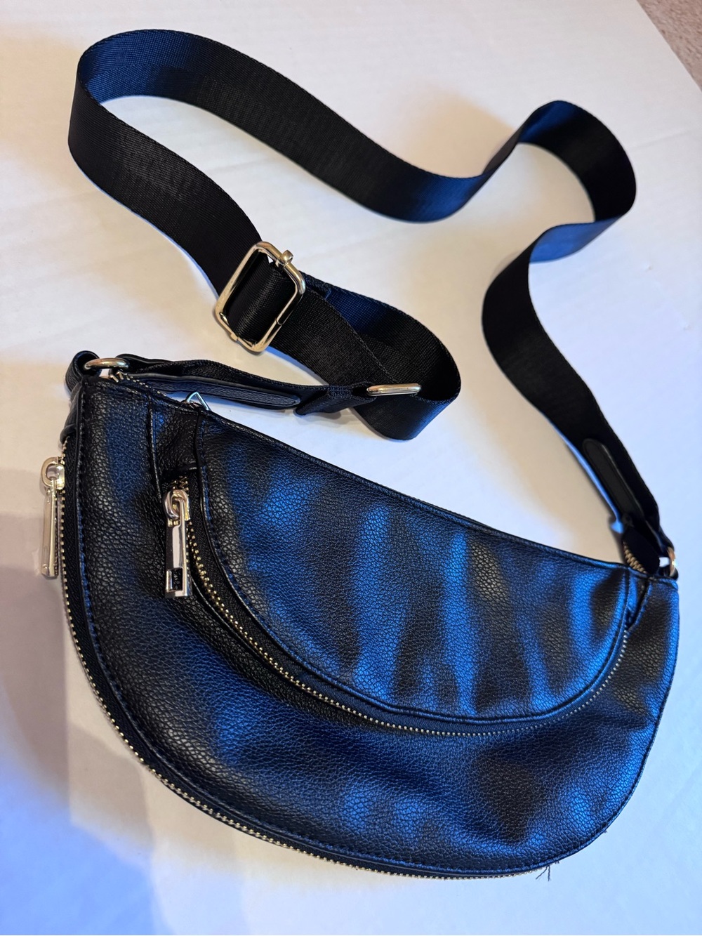 Sondra Roberts Black Faux Leather Crossbody Shoulder Bag Gold Hardware